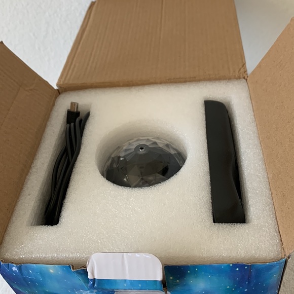 Starry Projector Light - Picture 5 of 7